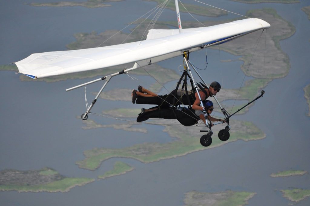 Tandem hang gliders over the Outer Banks