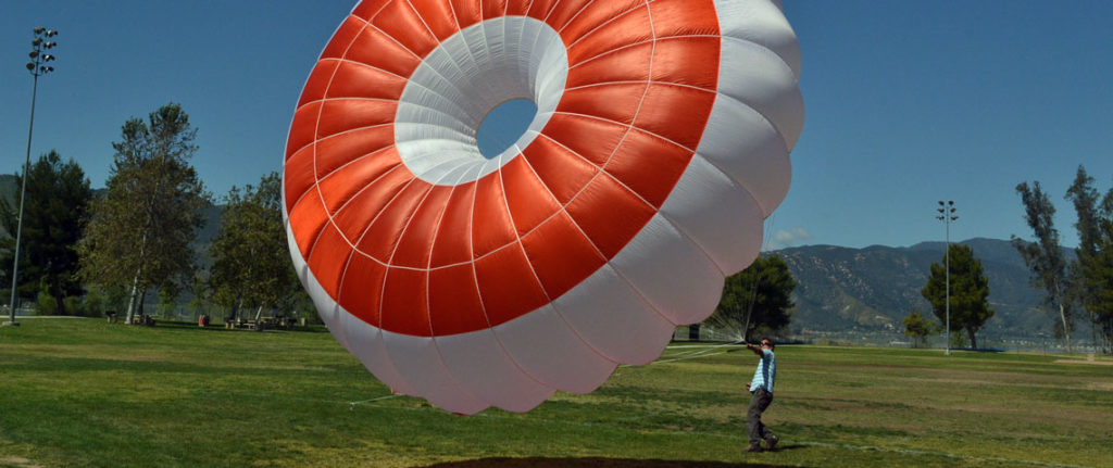 Pull Down Apex hang gliding parachute